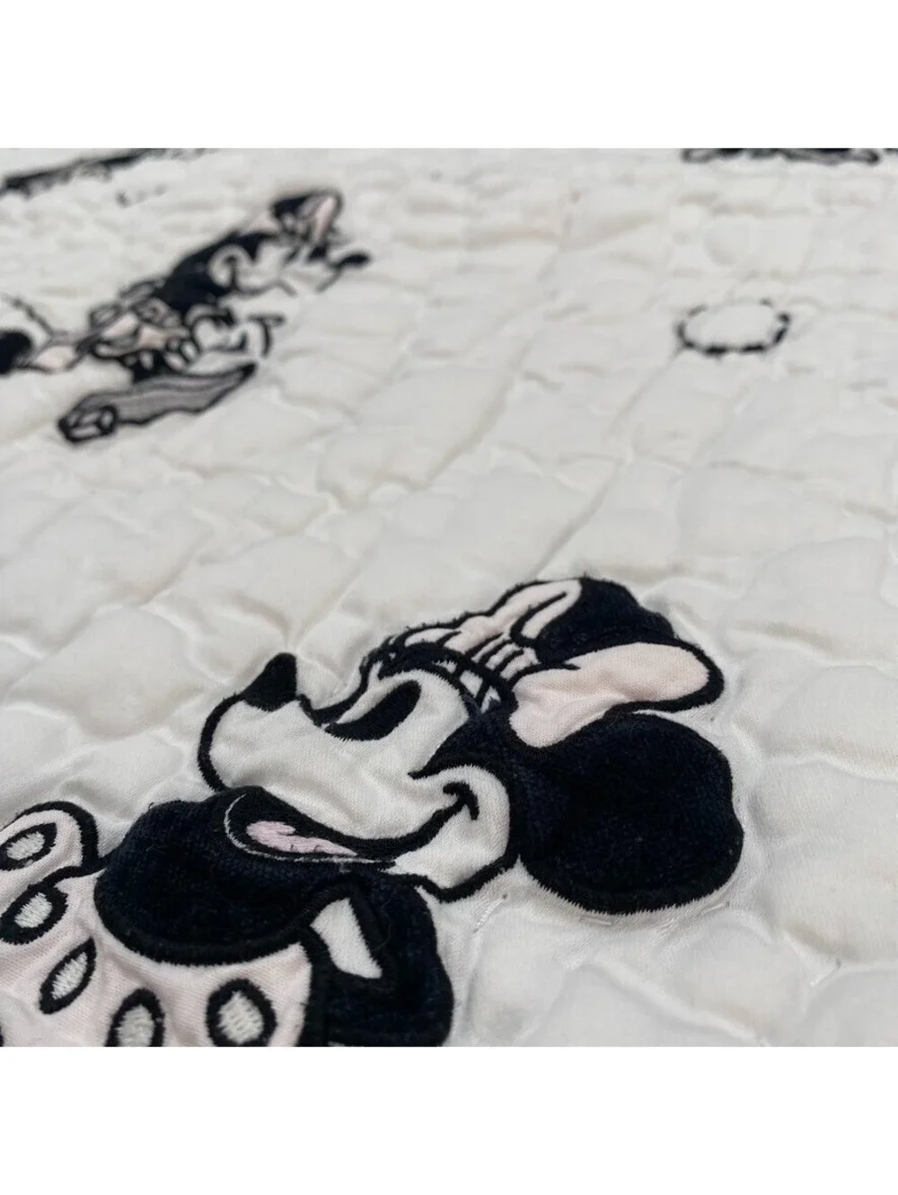 Pottery Barn Kids Disney Mickey Mouse Baby Quilt Multi Toddler 46
